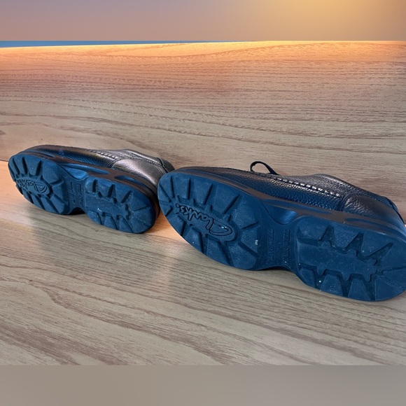 Clarks Black Leather Caribou Men Shoe / Size 8 - Picture 12 of 16